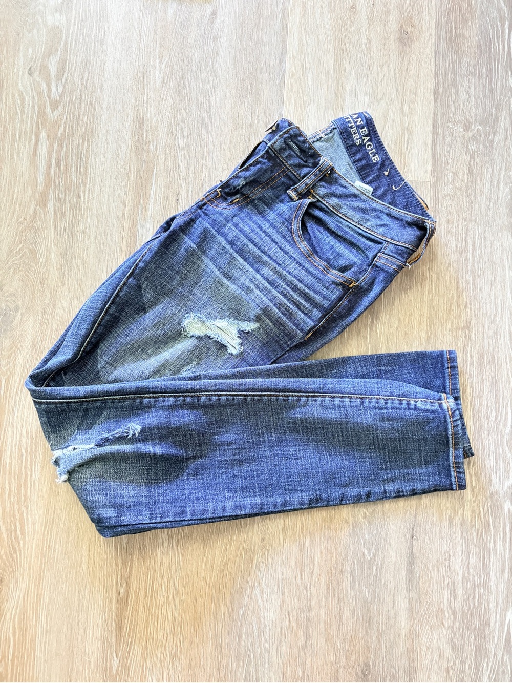 American Eagle Outfitters Men’s Blue Skinny Ripped Jeans